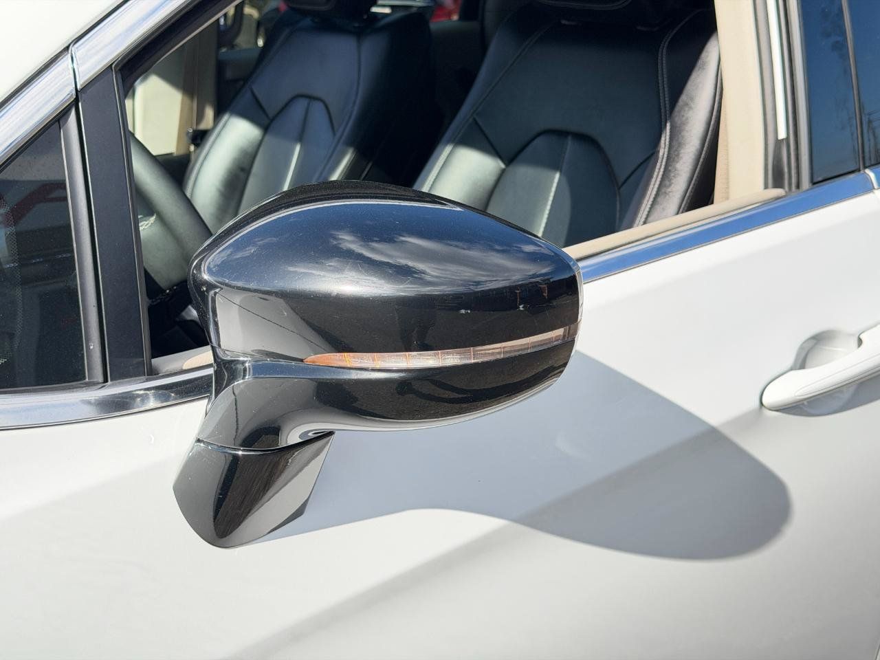Used 2024 Chrysler Pacifica Limited FWD image 98