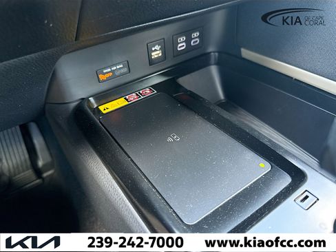 Used 2025 Toyota Camry LE w/ Convenience Package image 28