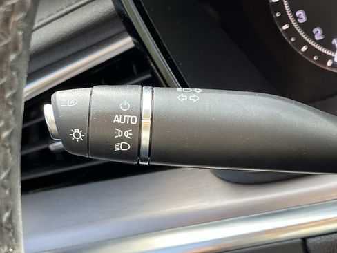 Used 2017 Cadillac XT5 Premium Luxury AWD/4WD image 46