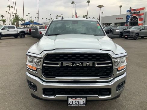 Used 2024 RAM 2500 Big Horn AWD/4WD image 2