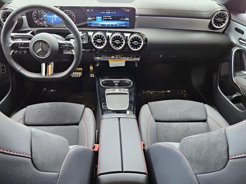 Used 2026 Mercedes-Benz CLA 250 image 9