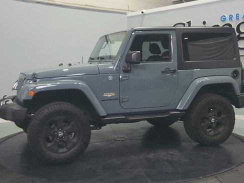 Used 2015 Jeep Wrangler Sahara w/ Connectivity Group AWD/4WD image 6