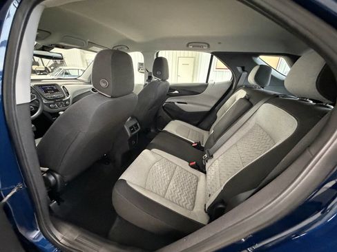 Used 2022 Chevrolet Equinox LS image 25