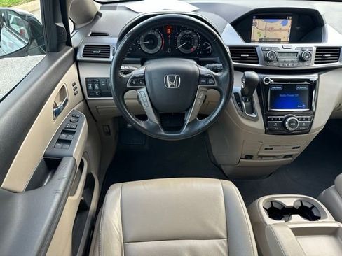 Used 2016 Honda Odyssey Touring Elite image 11