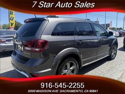 Used 2018 Dodge Journey Crossroad w/ Driver Convenience Group image 6