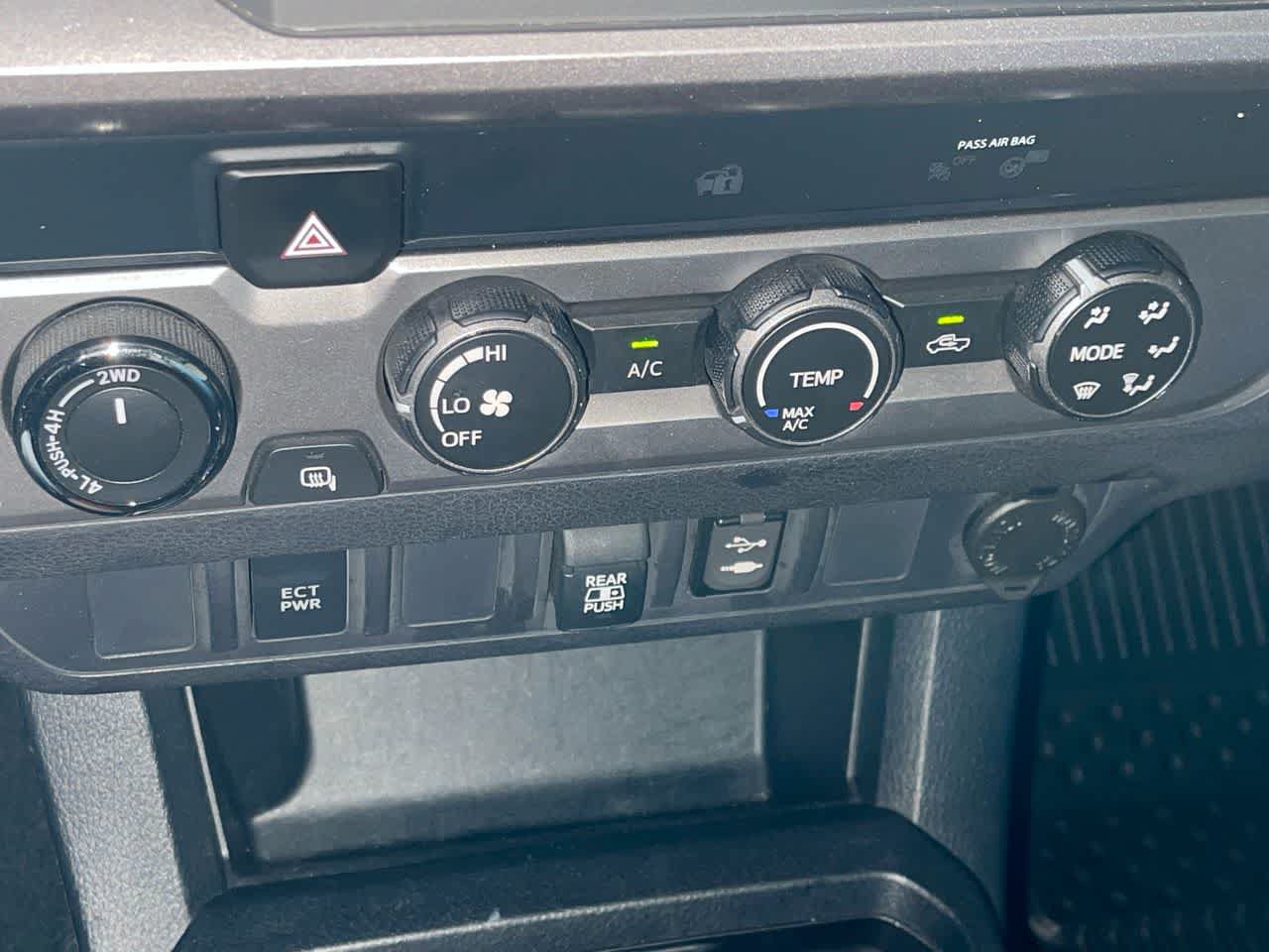 Certified 2019 Toyota Tacoma SR5 AWD/4WD image 19