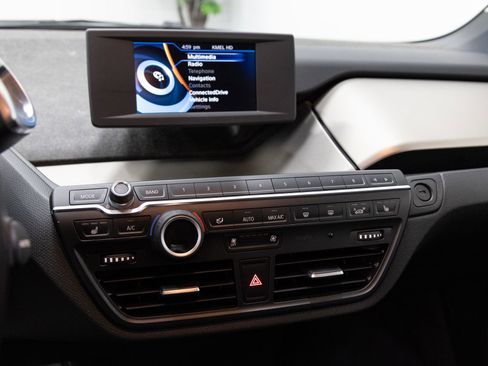 Used 2018 BMW i3 w/ Range Extender image 19