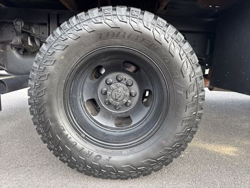 Used 2014 RAM 3500 Tradesman w/ Chrome Appearance Group image 11