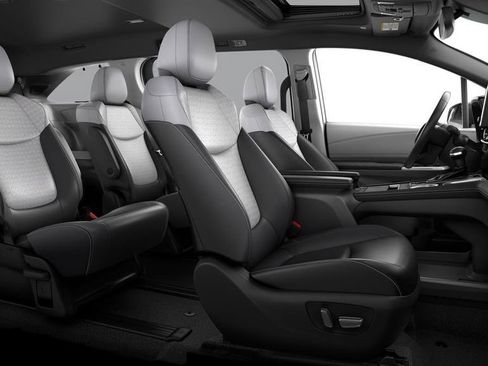 Certified 2026 Toyota Sienna XSE FWD image 20