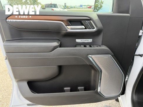 Used 2025 GMC Sierra 1500 Denali w/ Denali Reserve Package AWD/4WD image 13