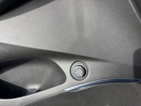 Used 2022 Buick Enclave Essence w/ Experience Buick Package image 21