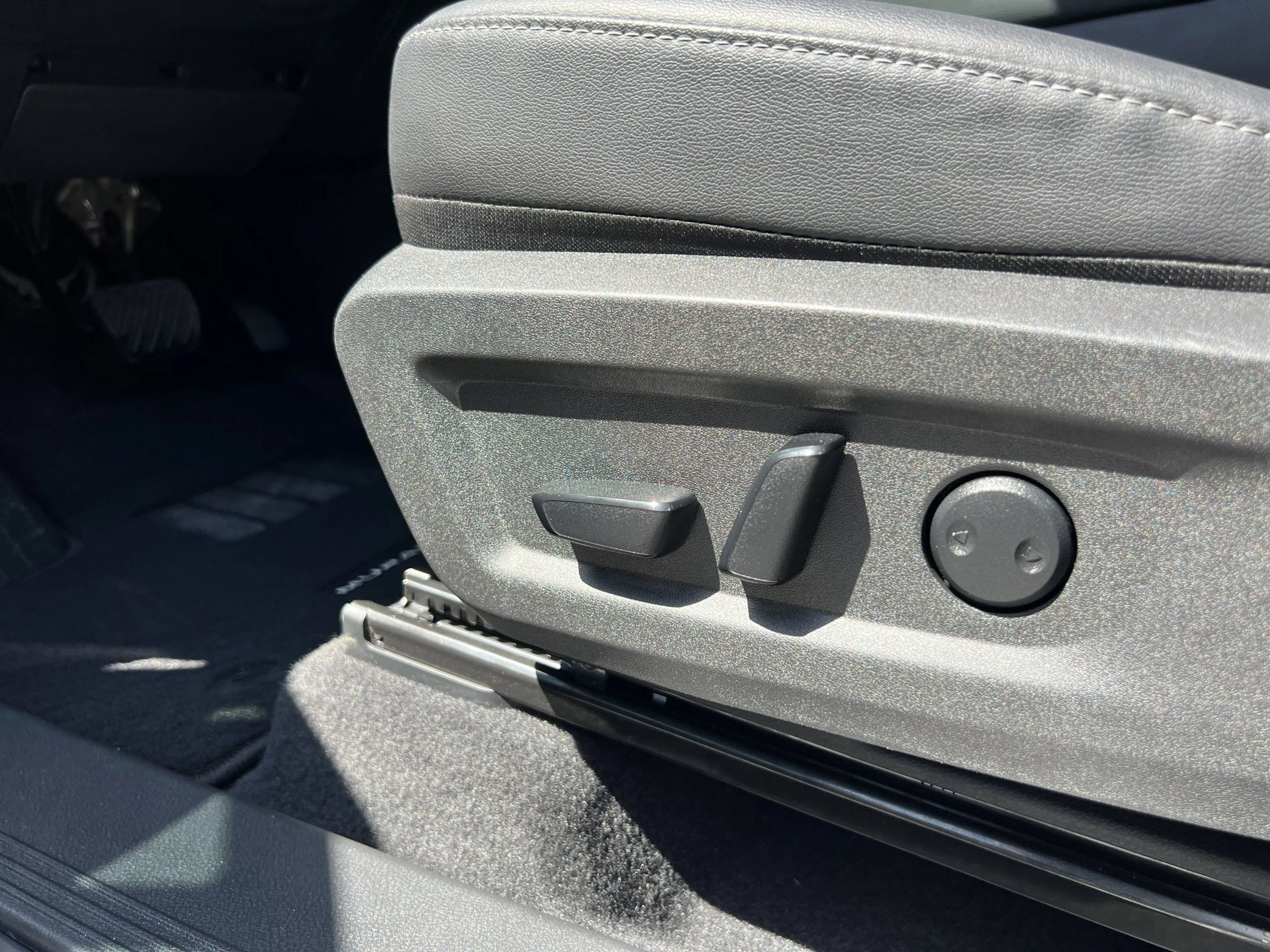 Used 2025 Nissan Murano SL AWD/4WD image 32