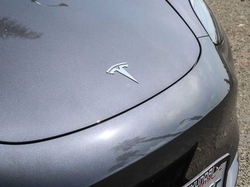 Used 2023 Tesla Model 3 Standard Range RWD image 6