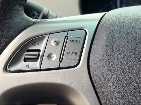 Used 2013 Hyundai Tucson Limited AWD/4WD image 9
