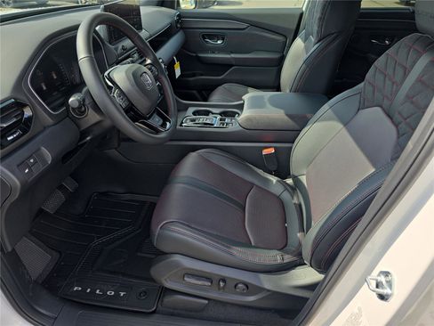 New 2026 Honda Pilot Black Edition image 11