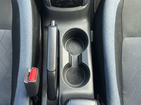 Used 2025 Nissan Versa SV w/ Trunk Package FWD image 28