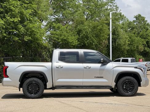 New 2026 Toyota Tundra SR5 AWD/4WD image 3