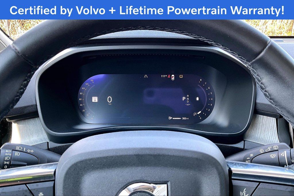 Used 2024 Volvo XC40 B5 Plus AWD/4WD image 30