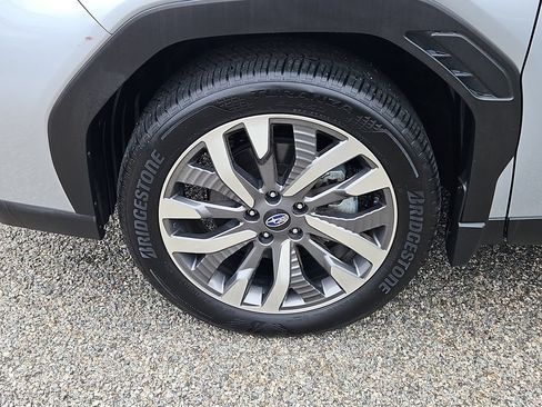 Used 2025 Subaru Forester Touring AWD/4WD image 7