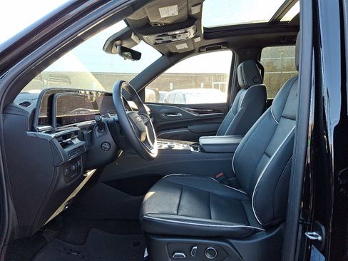 Used 2024 Cadillac Escalade Sport w/ LPO, ONYX Package image 15