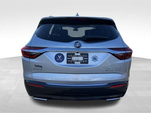 Used 2018 Buick Enclave Essence image 6