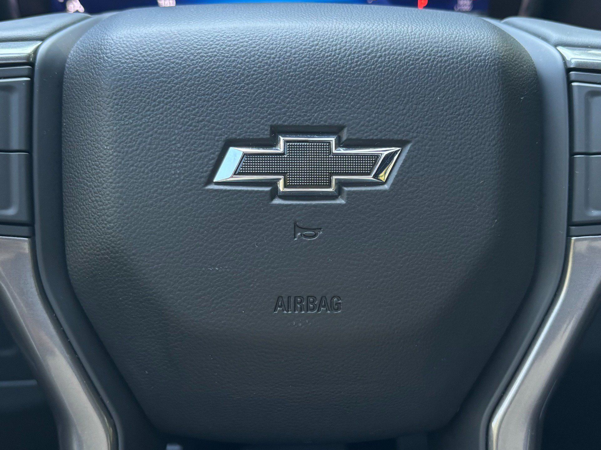 Used 2023 Chevrolet Suburban RST w/ Sport Performance Package AWD/4WD image 35