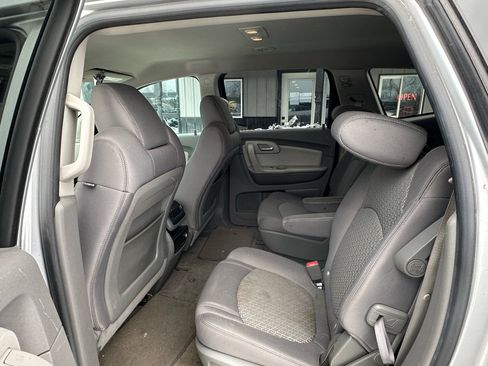 Used 2011 Chevrolet Traverse LT w/ Personal Connectivity Package image 7
