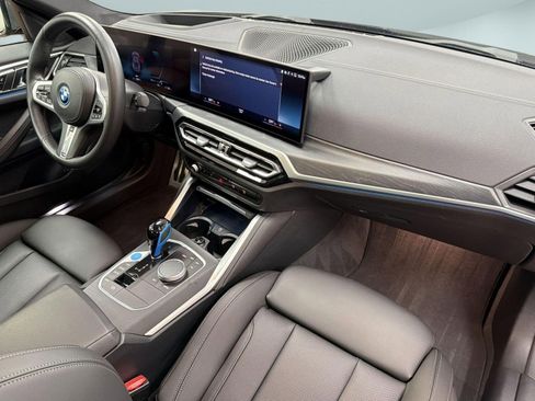 Certified 2022 BMW i4 eDrive40 w/ M Sport Package image 31