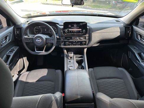 Used 2024 Nissan Pathfinder S w/ Cargo Package image 12