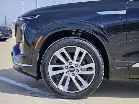 New 2026 Cadillac Vistiq Luxury image 11