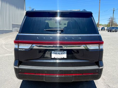 Used 2022 Lincoln Navigator Reserve AWD/4WD image 6