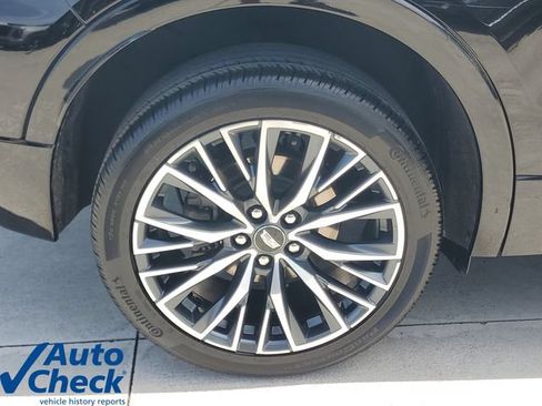 Used 2024 Cadillac XT4 Sport FWD image 8