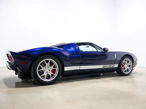 Used 2006 Ford GT RWD image 60
