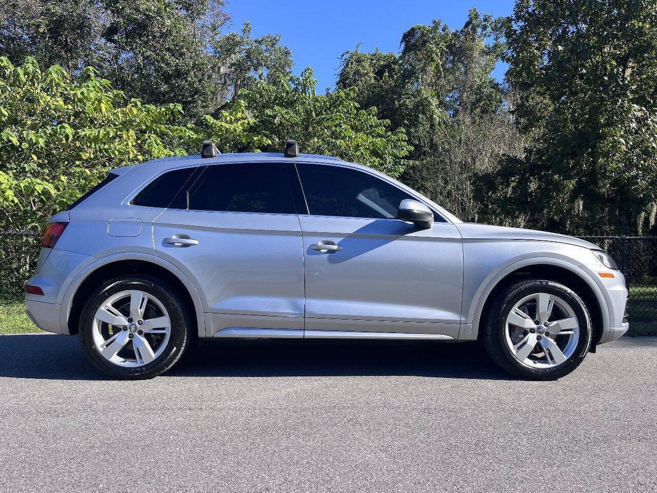 Used 2018 Audi Q5 2.0T Premium Plus w/ Premium Plus Package AWD/4WD image 13