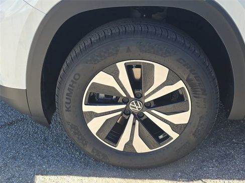 New 2026 Volkswagen Atlas Cross Sport SE image 7