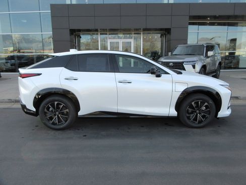 New 2026 Lexus RZ 450e AWD w/ Cold Area Package image 11