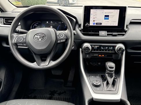 Used 2024 Toyota RAV4 XLE image 8