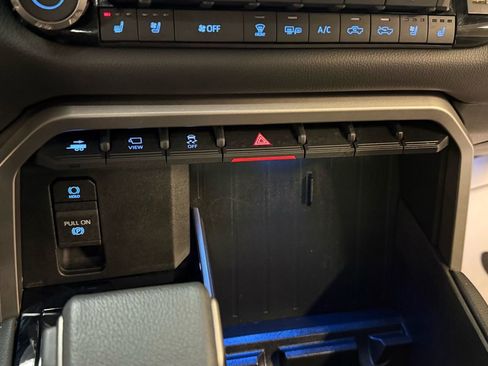 Used 2024 Toyota Tundra Limited image 44