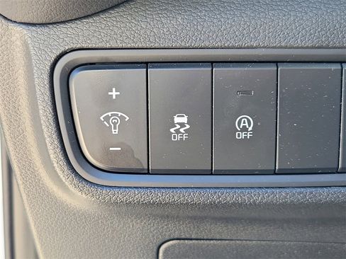 Used 2025 Kia Soul LX w/ LX Technology Package image 28