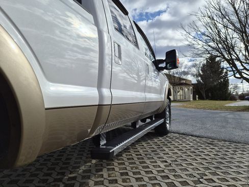 Used 2014 Ford F250 Lariat w/ Chrome Package image 11