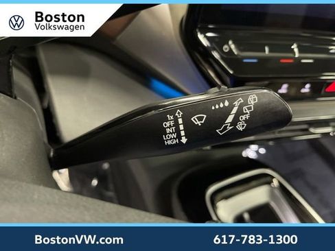 Used 2023 Volkswagen ID.4 Pro image 18