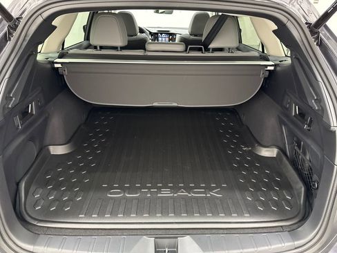 Certified 2025 Subaru Outback Limited image 28
