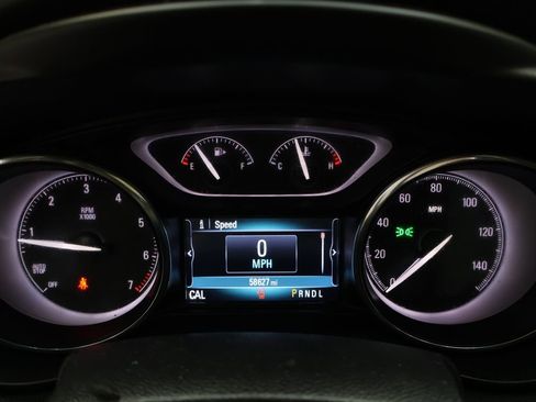 Used 2019 Buick Envision Essence FWD image 22