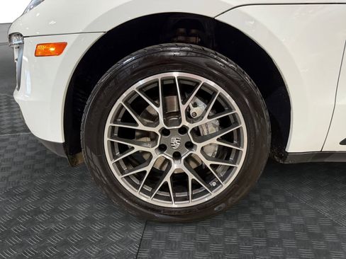 Used 2018 Porsche Macan S image 15