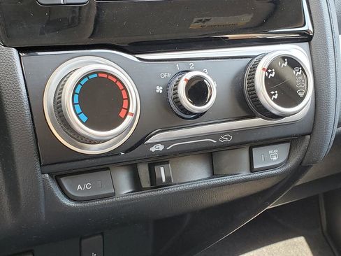 Used 2019 Honda Fit LX image 24