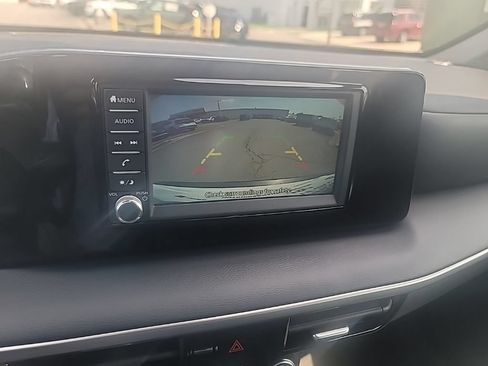 Used 2025 Nissan Kicks S FWD image 13
