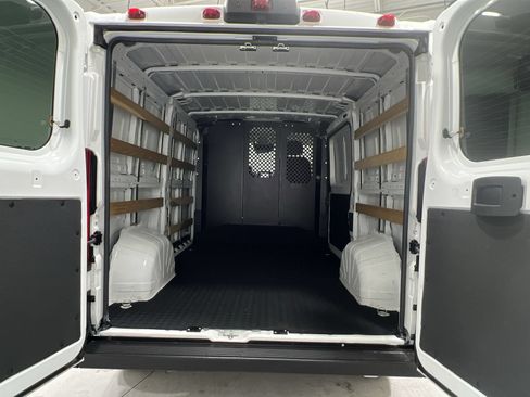 Used 2025 RAM ProMaster 2500 w/ U-Haul Equipment Group FWD image 20