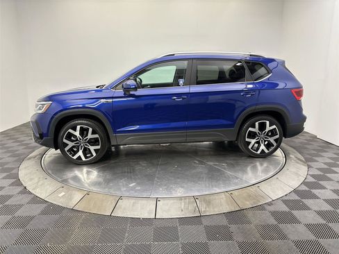 Used 2023 Volkswagen Taos SEL AWD/4WD image 16