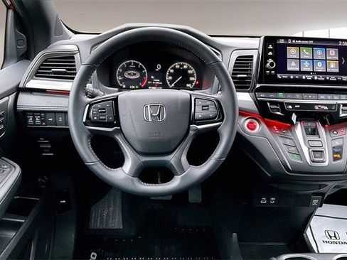 Certified 2025 Honda Odyssey Sport-L image 8
