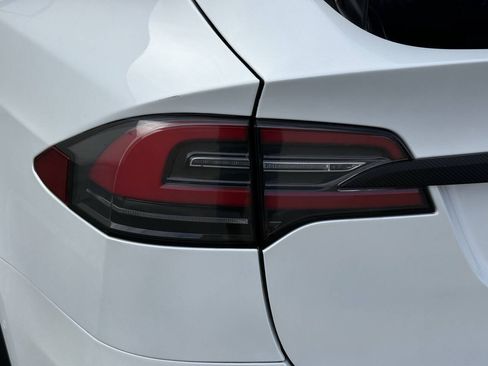 Used 2020 Tesla Model X Long Range AWD/4WD image 28